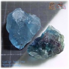 画像1: 秘蔵品 宝石質 特殊希少カラー ブルーフローライト 結晶 蛍石 原石 No.4561 (1)