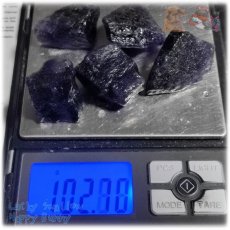 画像13: ◆ 業務用 ダークパープルフローライト 紫色 原石 無選別 未洗浄 約100ｇ 量り売り 天然石 ♪3117 (13)