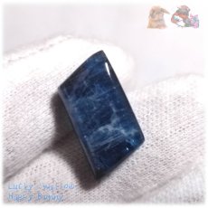 画像4: ◆ 限定品 蛍光反応 チベット産 藍晶石 カイヤナイト Kyanite カボションルース ノンホール No.5224 (4)
