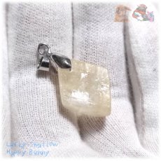 画像8: ◆ 珍しい アイスランド産 イエローカルサイト結晶 ペンダント ネックレス Calcite 方解石 原石 欠片 No.5246 (8)