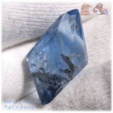 画像3: 標本宝石 青空の宝石 海の宝石 希少特殊カラー ブルーフローライト 青蛍石 標本結晶加工品 ファセットカット ルース ノンホール blue fluorite No.5765 (3)