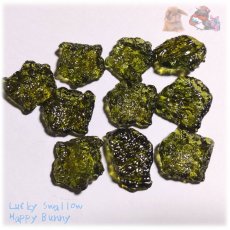 画像2: 半額セール ♪ モルダバイト 原石 東シナ海産 チェコ隕石 ラフロック ランダム1個 (2)