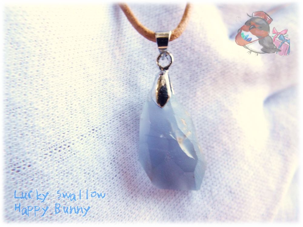 天然石 アイシクルジュエリー パキスタン産 フローライト 丸革紐ネックレス 革紐ペンダント 別名 Fluorite フルオライト No 3365 天然 小さなミネラルフェス アイシクルジュエリー パキスタン産 フローライト 丸革紐ネックレス 革紐ペンダント 別名 Fluorite