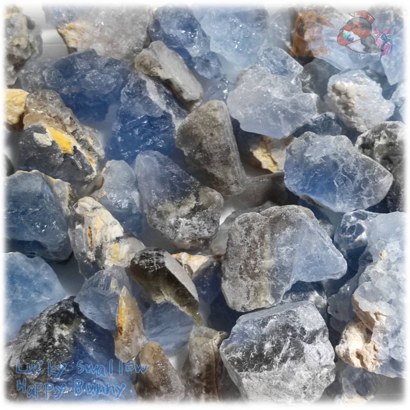 画像1: ◆ 業務用 超希少アクアブルーフローライト 青色 空色 青蛍石 結晶 原石 無選別 未洗浄 約100ｇ 量り売り 天然石 ♪3102 (1)